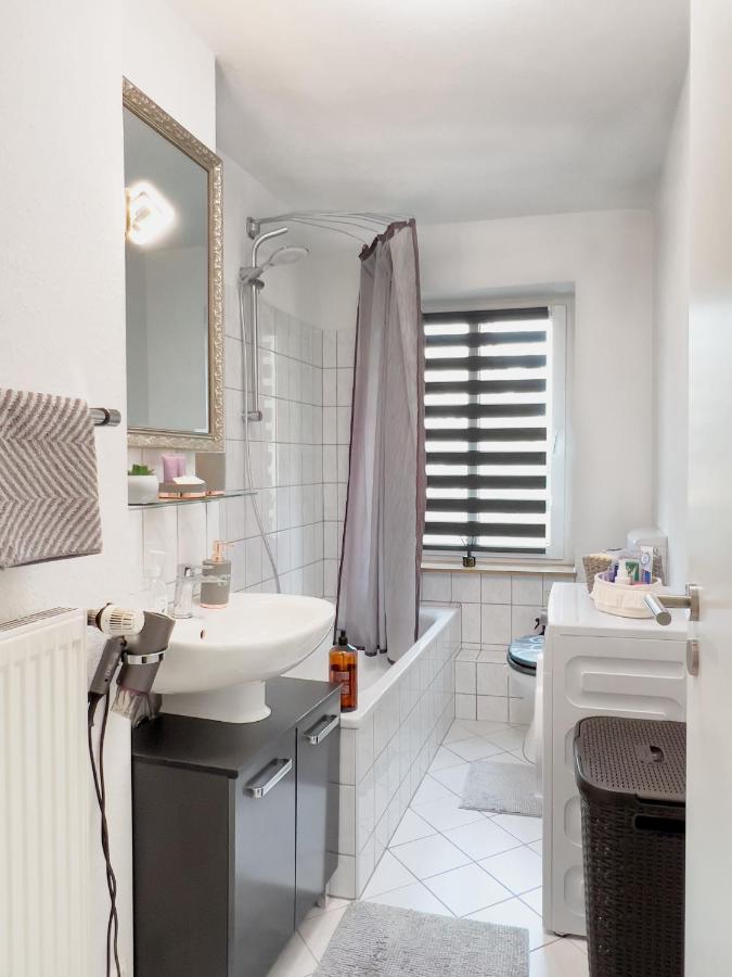 Schoene Helle & Gemuetliche Wohnung In Altstadtnaehe Erfurt Room photo