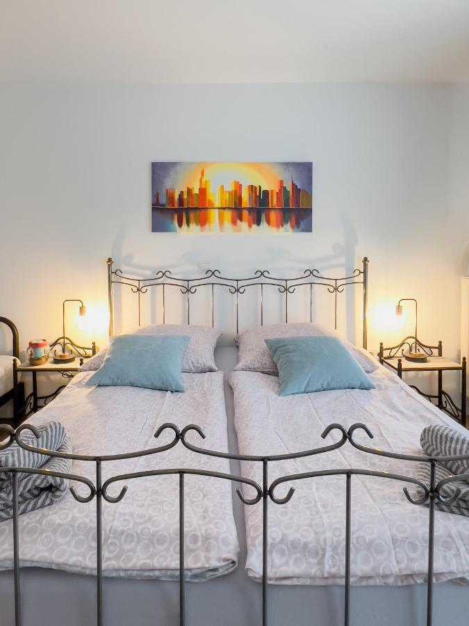 Schoene Helle & Gemuetliche Wohnung In Altstadtnaehe Erfurt Room photo