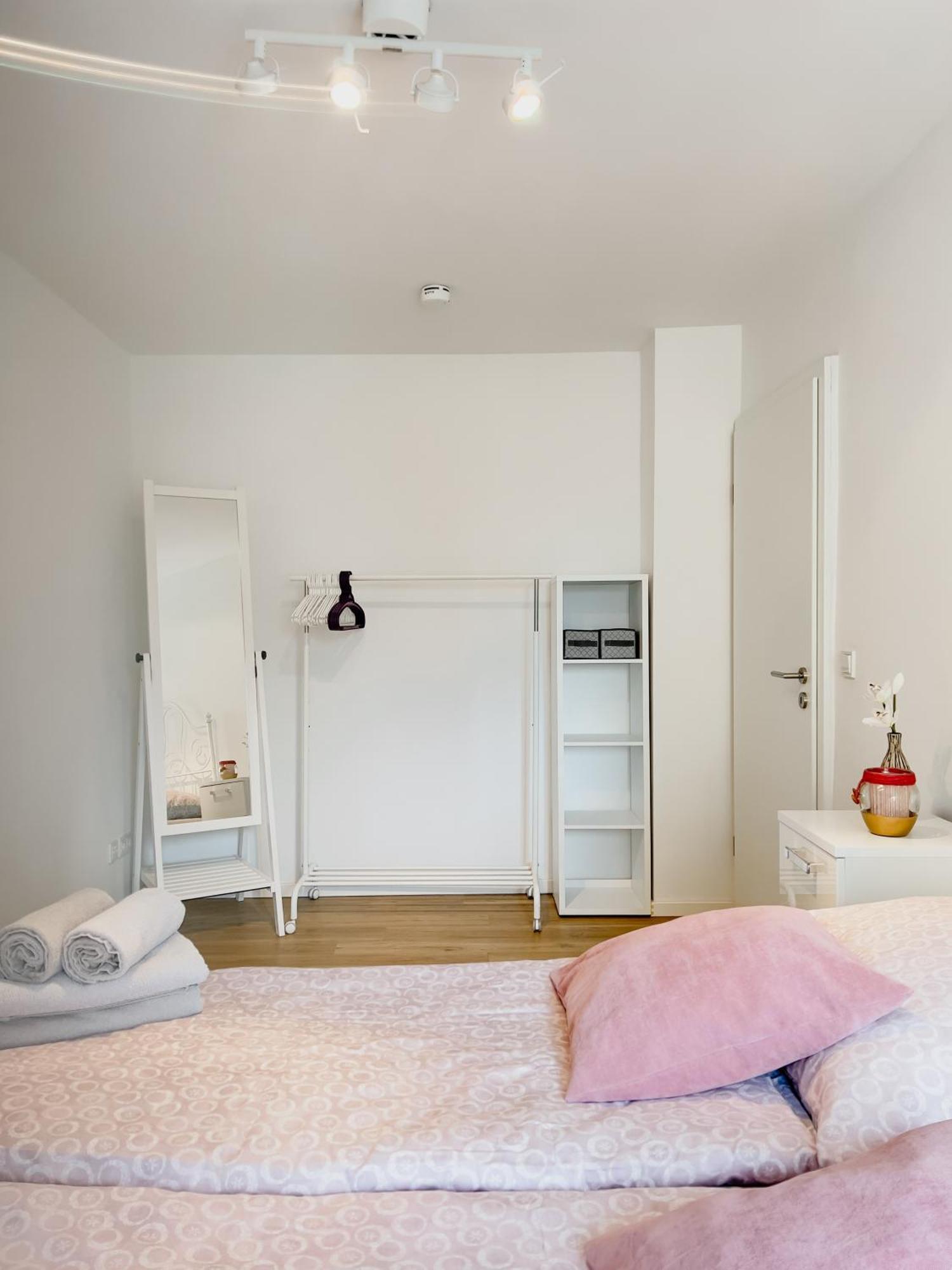 Schoene Helle & Gemuetliche Wohnung In Altstadtnaehe Erfurt Room photo